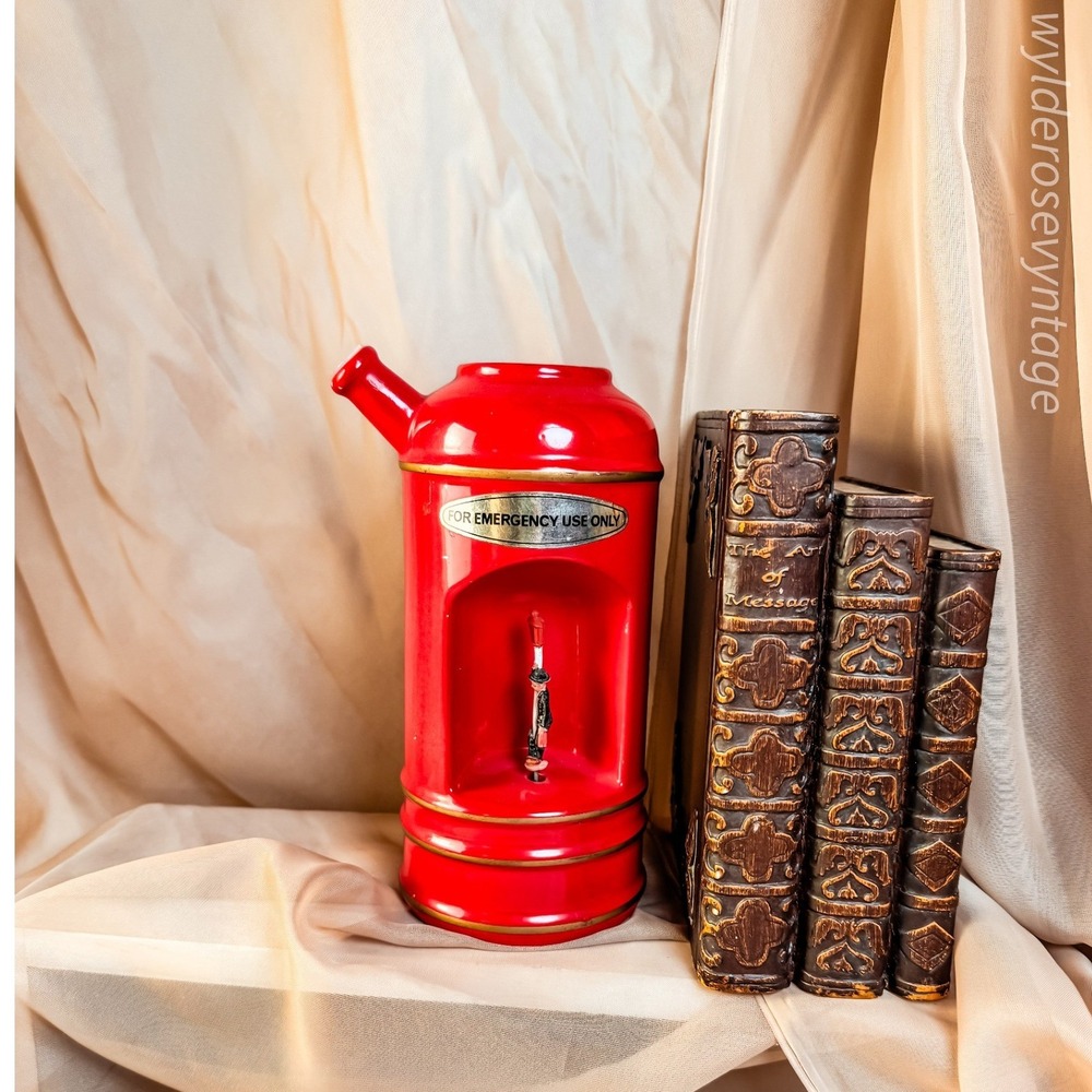 Thirst Extinguisher Porcelain‎ Decanter